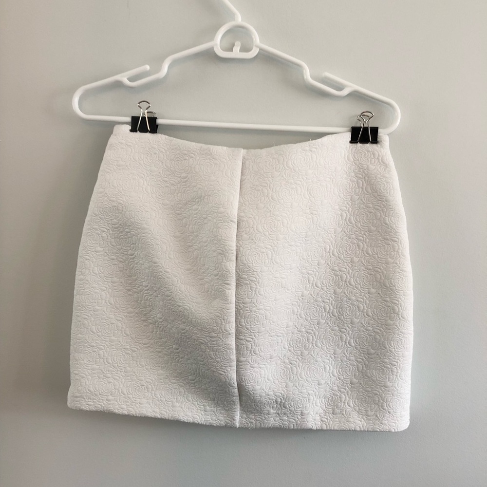 Zara Trafaluc White Wrap Skirt - Picture 2 of 5
